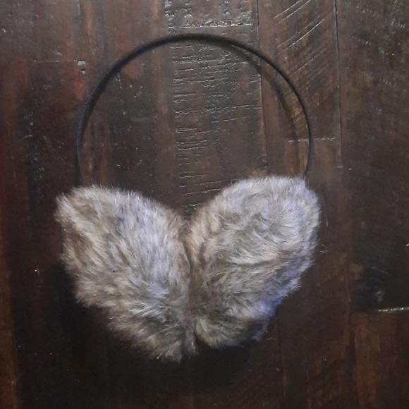 Ear muffs - Picture 2 of 4